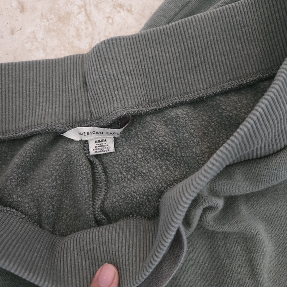 American Eagle Green Joggers - Picture 4 of 5